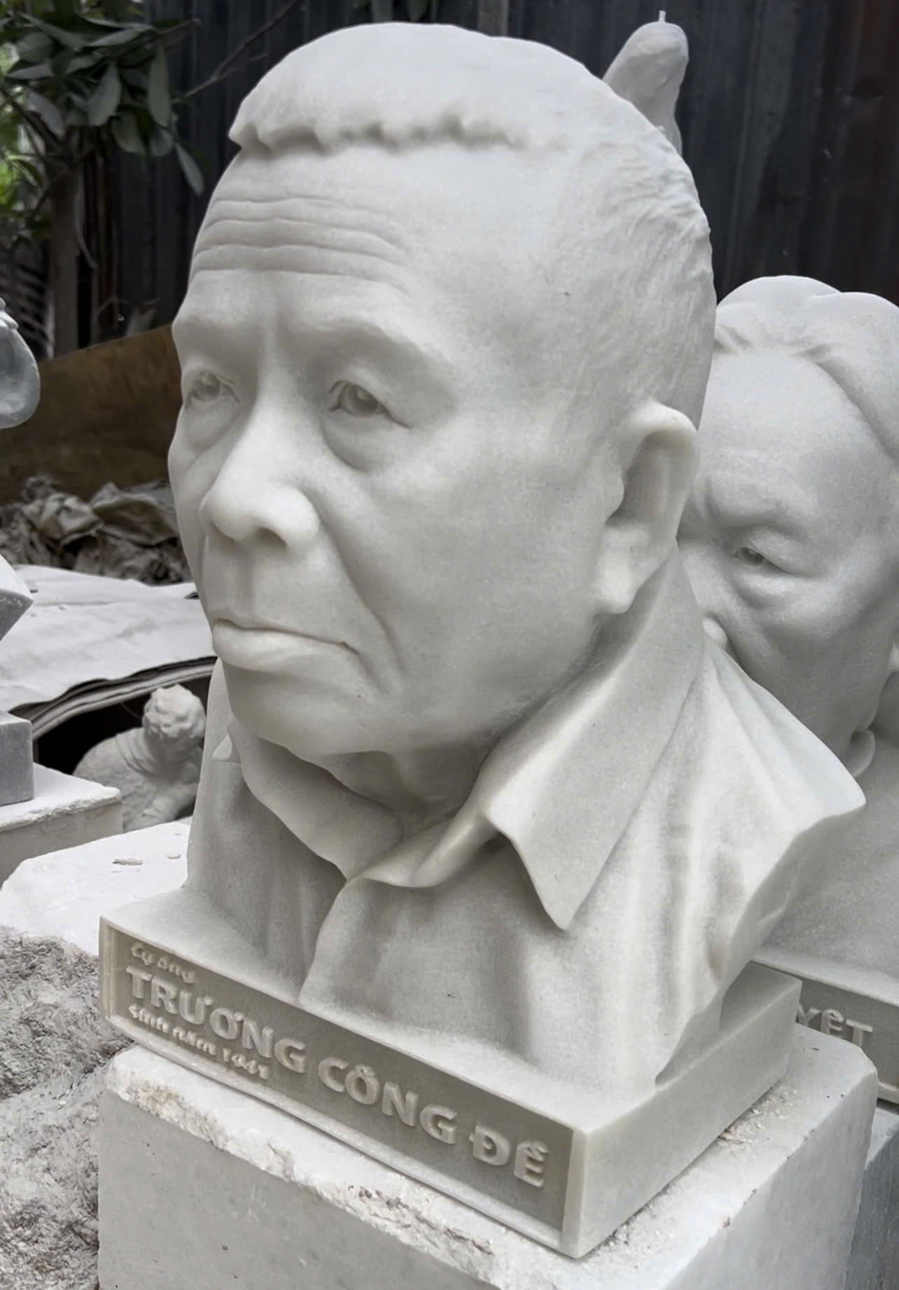 Custom stone marble portraits